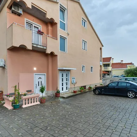 Borik Pedic Appartement *